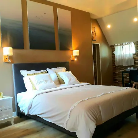 Le Manoir Des Haies Konukevi Les Champs-Géraux