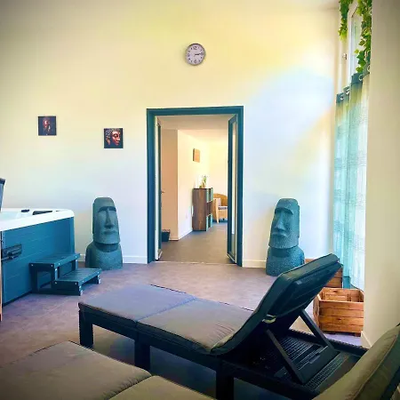 Le Manoir Des Haies Konukevi
